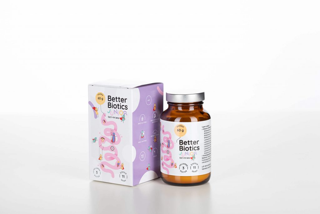 Fotografija prehranskega dopolnila Better Biotics Junior, na voljo pri podjetju SITIS. Izvedite, kaj so probiotiki in spoznajte naravne probiotike za otroke. Na voljo v trgovinah dm in Sanolabor.